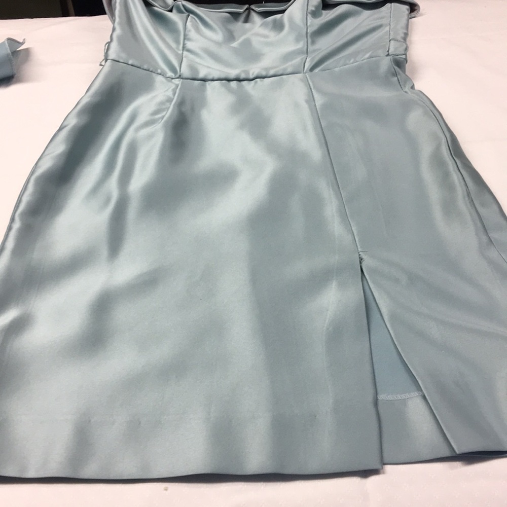 Mid knee satin dress - Picture 4 of 8